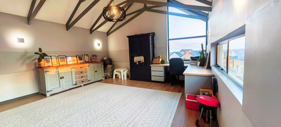 4 Bedroom Property for Sale in De Land Estate North West